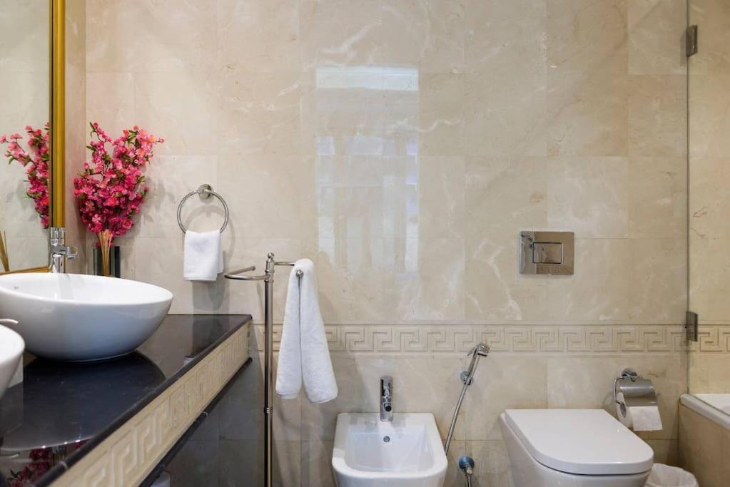 Versace Tower Luxury Suites - Downtown بيروت المظهر الخارجي الصورة